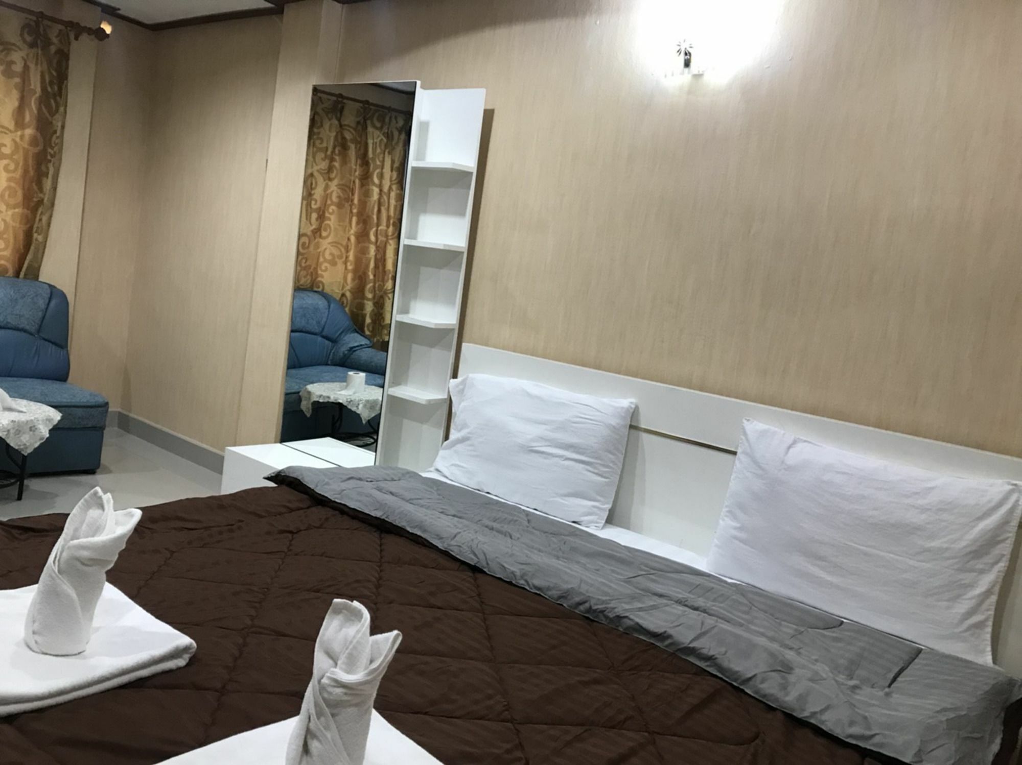 Oyo 75494 President Apartment Pattaya Eksteriør bilde